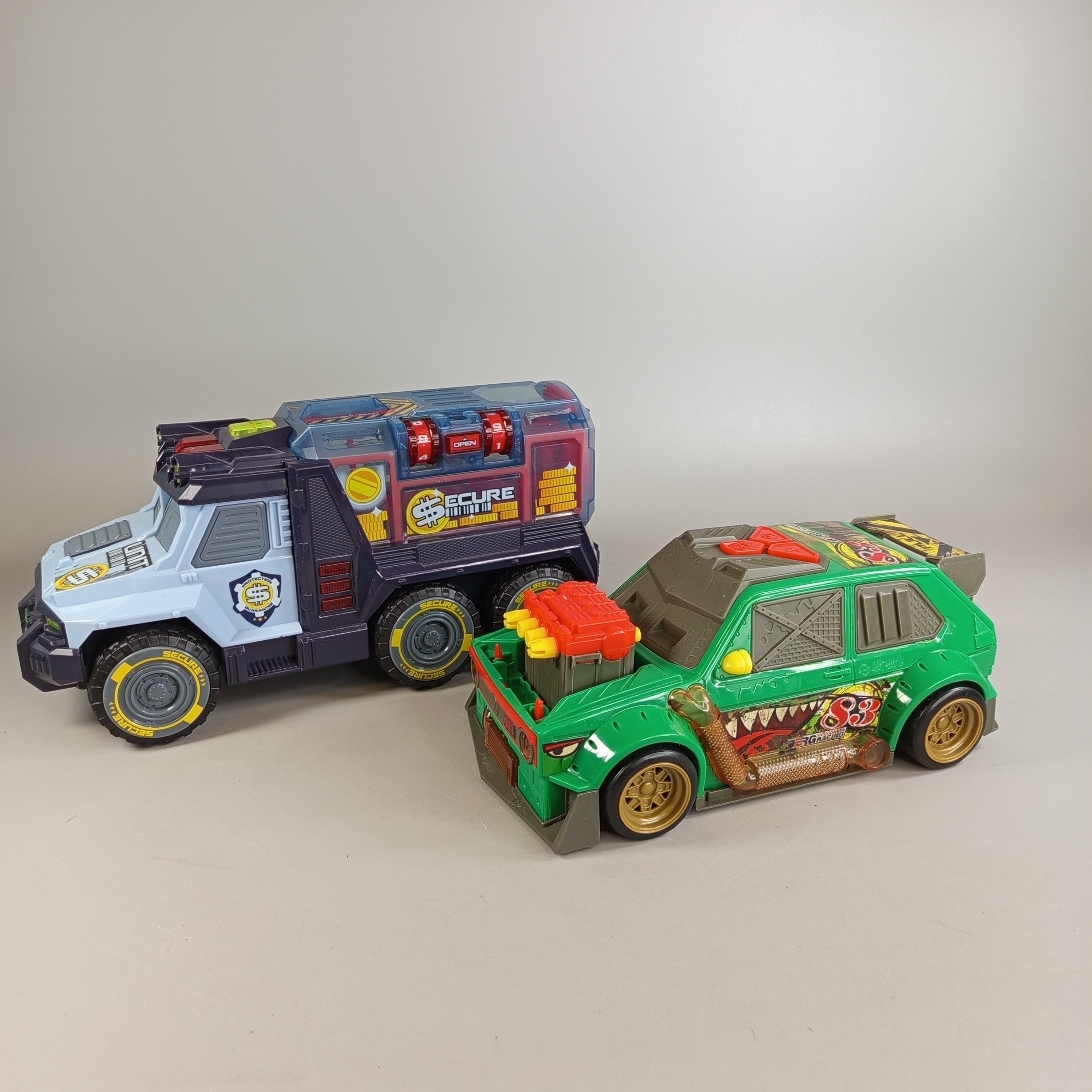 Bundle Fahrzeuge x2 Polizei & Rennwagen, gebraucht, ab 3 Jahre | geprüft